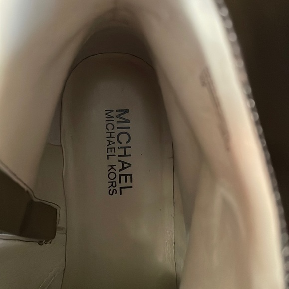 Michael Michael Kors Silver Metallic Boots. - Picture 10 of 11